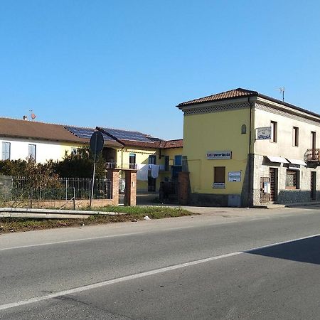 Hotel Cascina Pontetto à Asti Extérieur photo